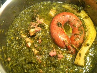 Braunkohl, Kasseler Bregenwurst, Bauchfleisch