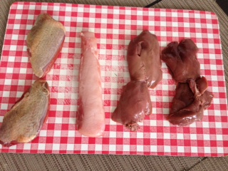 Taubenbrüstchen, Hasenrückenfilet, Hauskaninchenleber