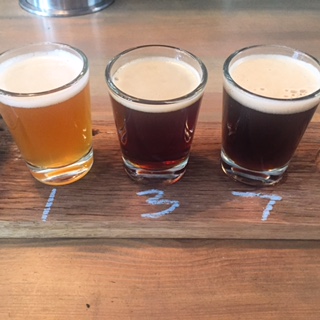 Kaschk: von links, Lenny's & Bonanza Huilacoffee Cream Ale 4,5%, Brlo Porter 7%, Lenny's Artisianak Ales Smoked IPA 6,5%